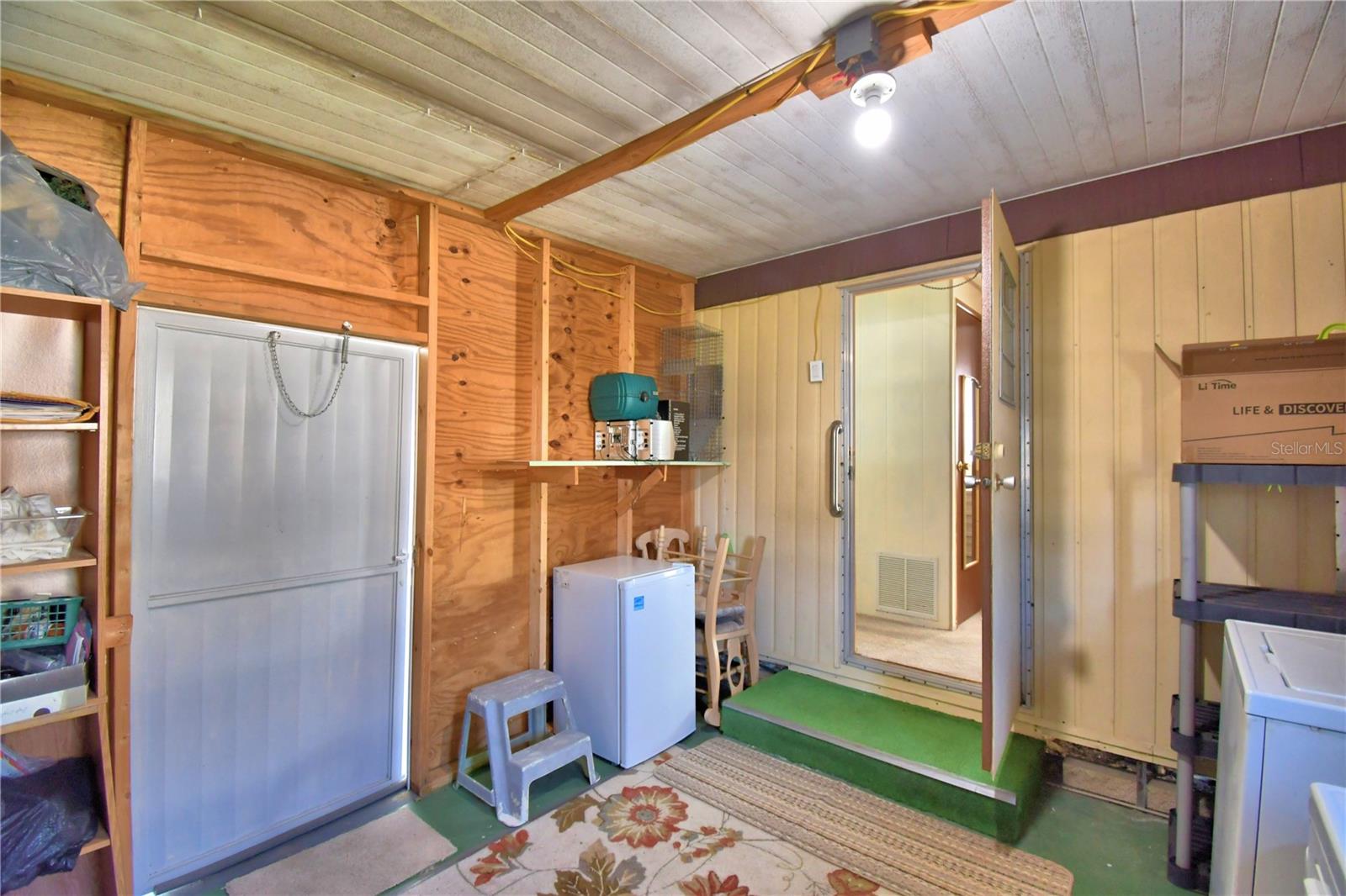 ARIANA SHORES MHP - Residential