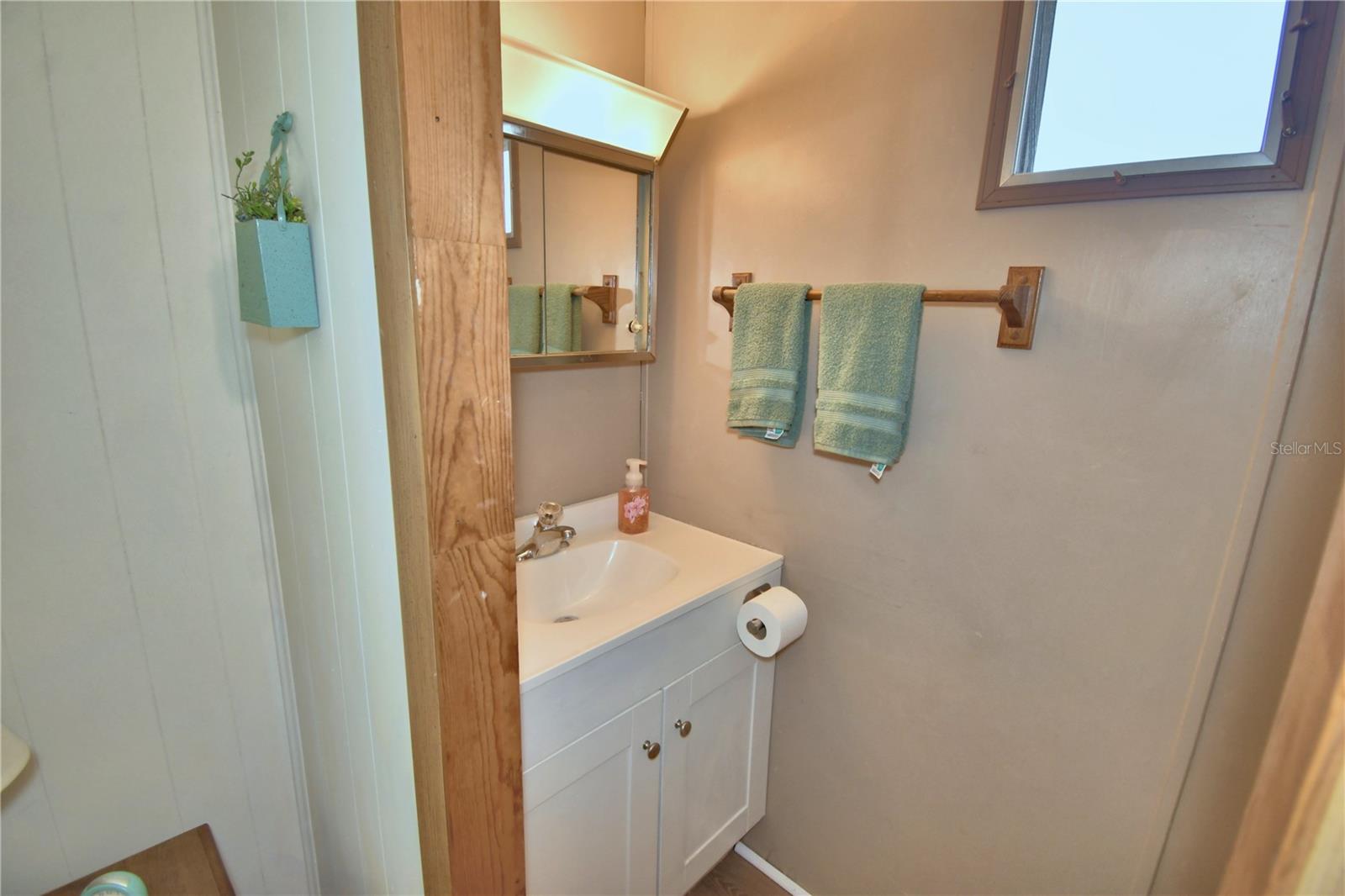 ARIANA SHORES MHP - Residential