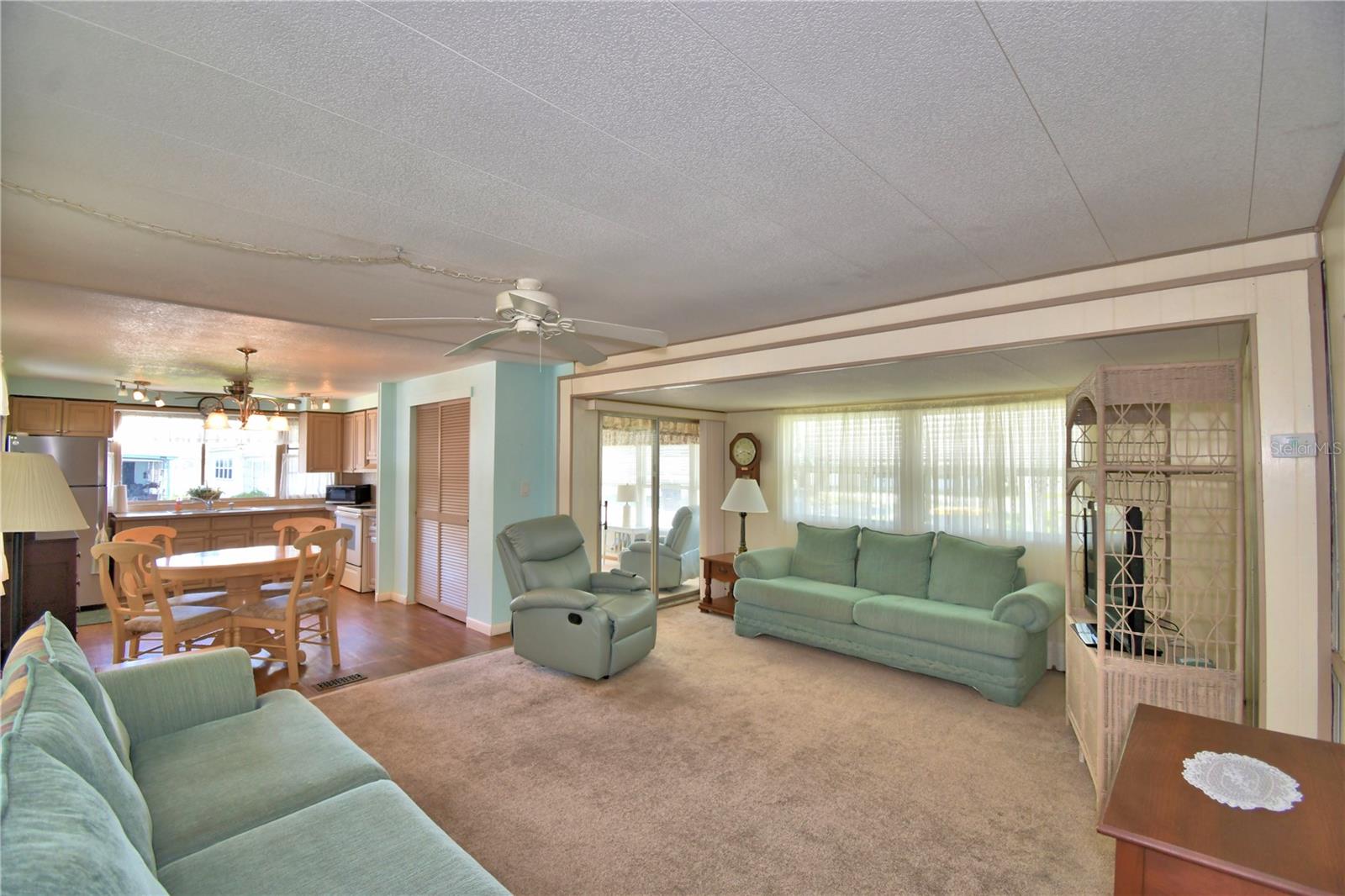 ARIANA SHORES MHP - Residential