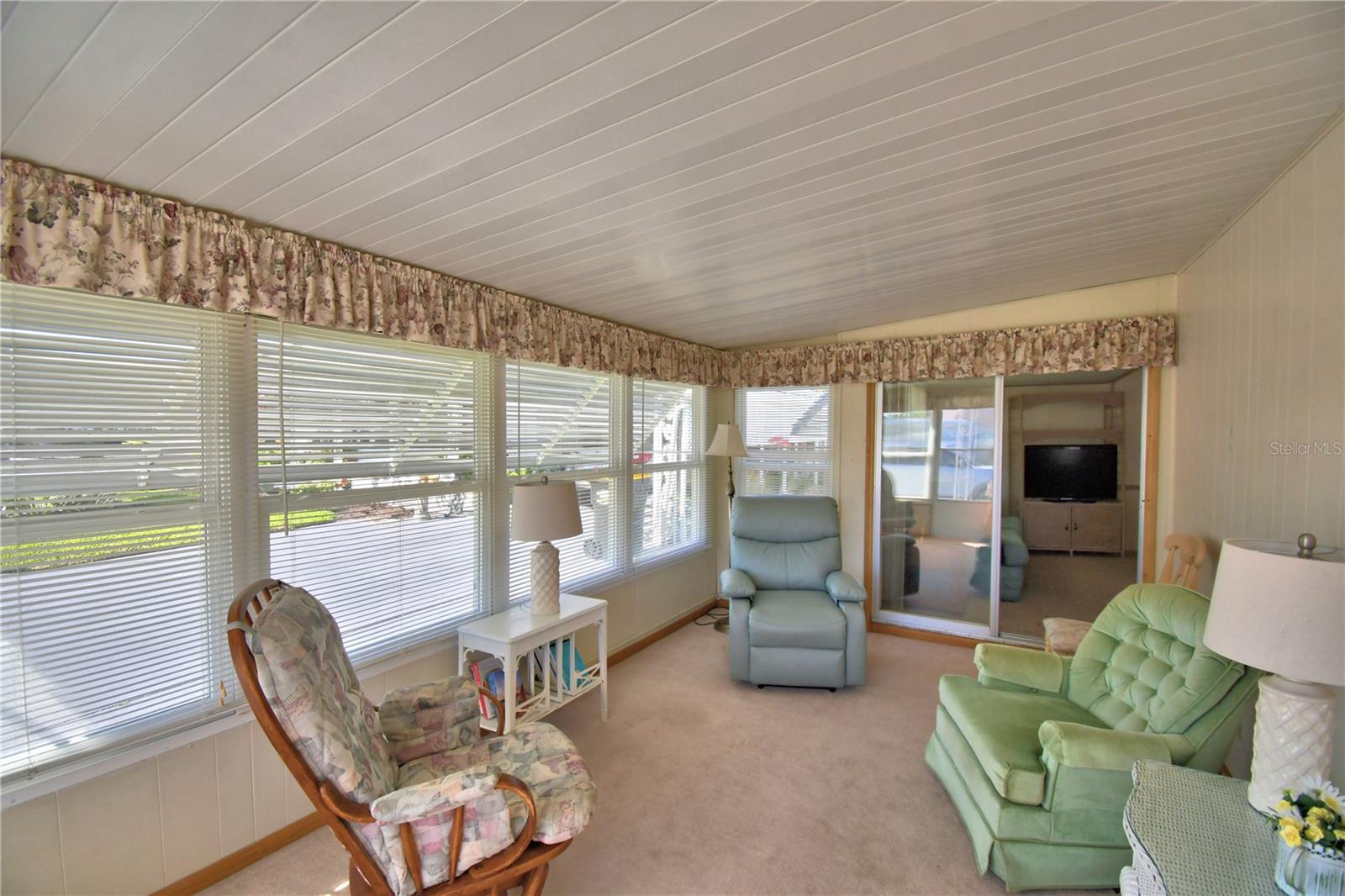 ARIANA SHORES MHP - Residential
