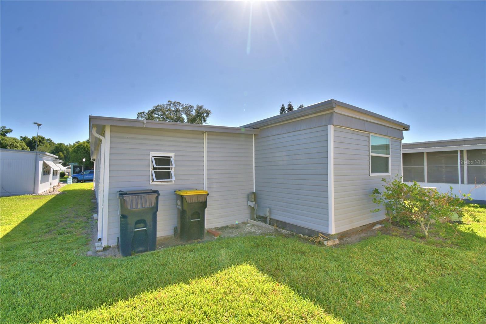 ARIANA SHORES MHP - Residential