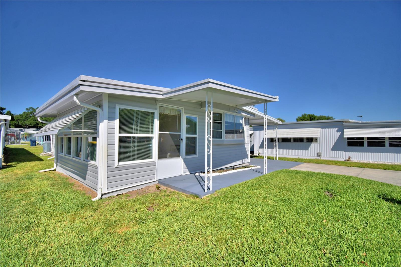 ARIANA SHORES MHP - Residential