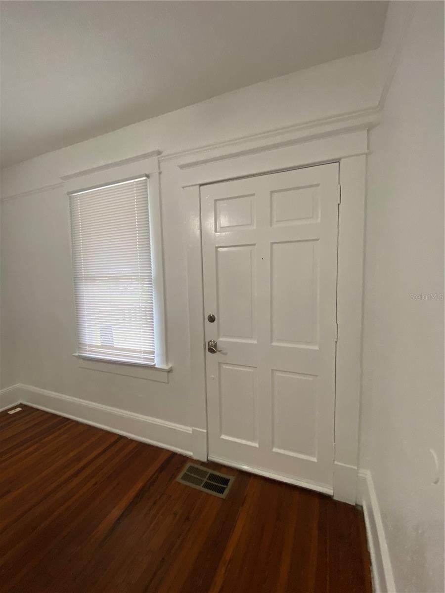 Photo of 429 Ruth Ln, Orlando, FL 32801 (MLS # O6437877)