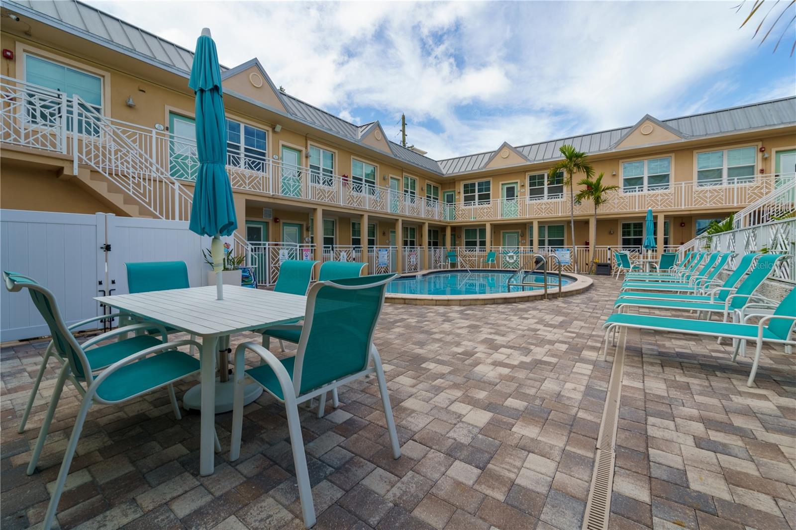 LA SAL MOTEL CONDO - Residential