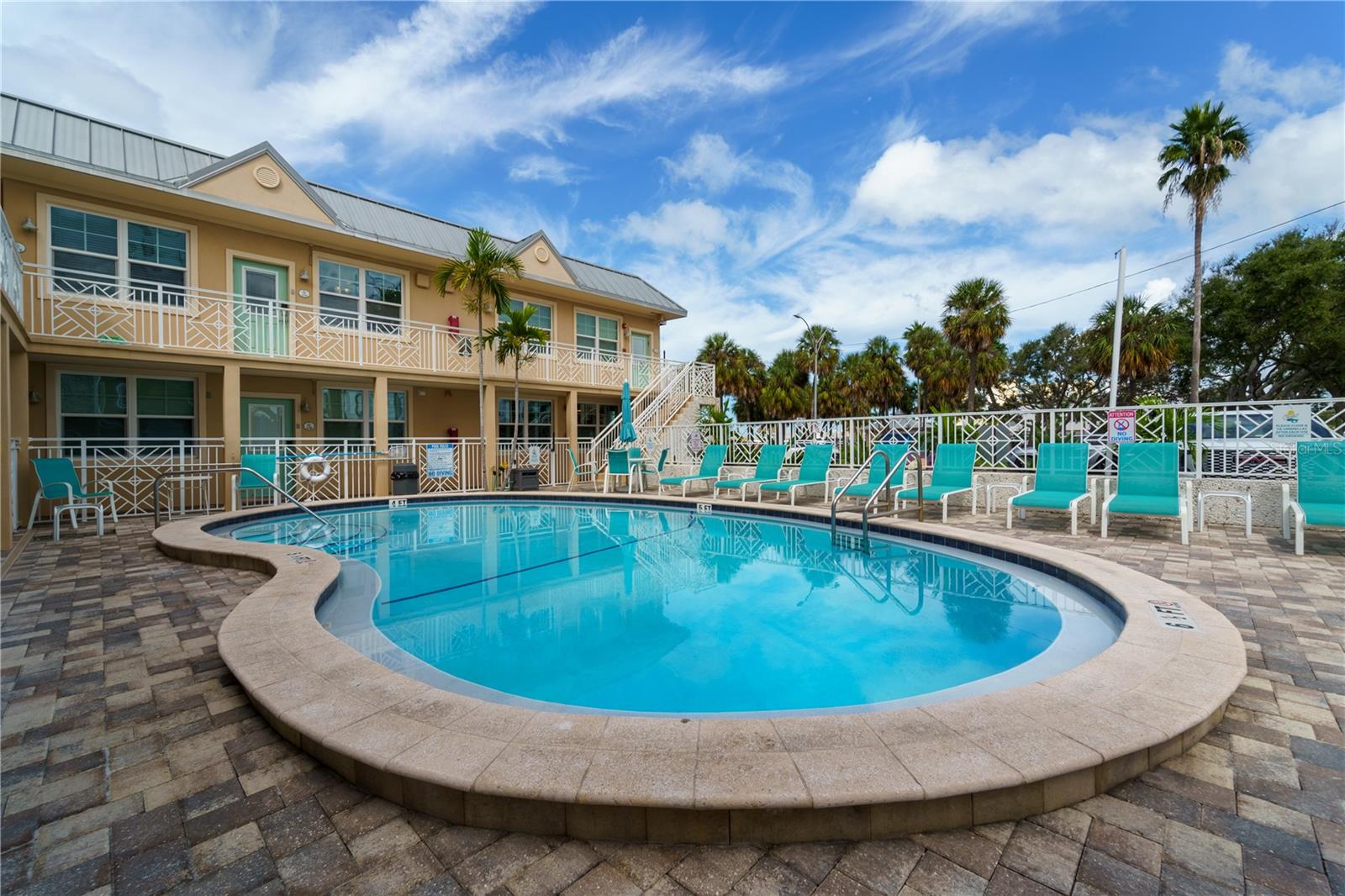 LA SAL MOTEL CONDO - Residential