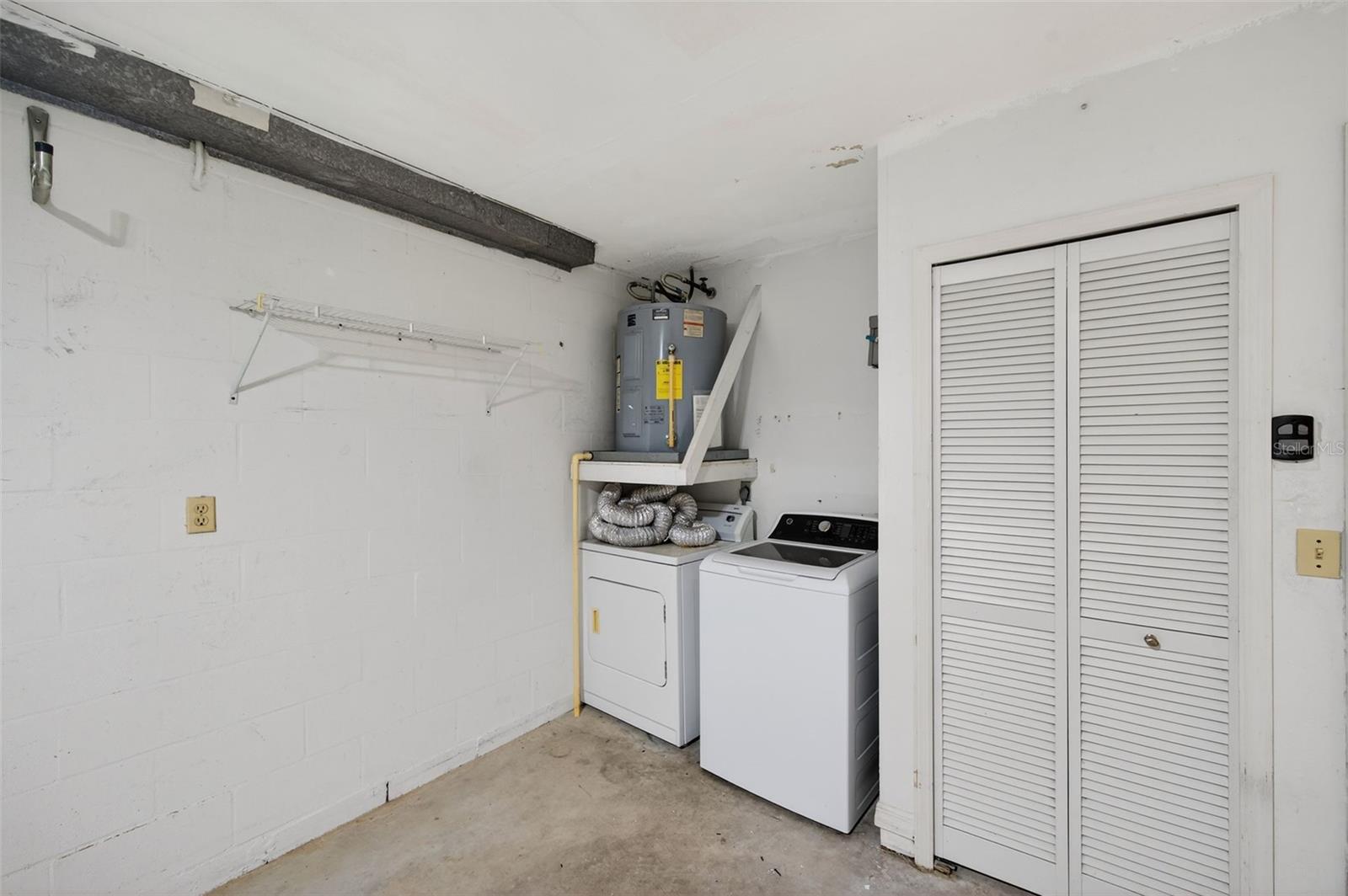 LINKS THE CONDO - Residential