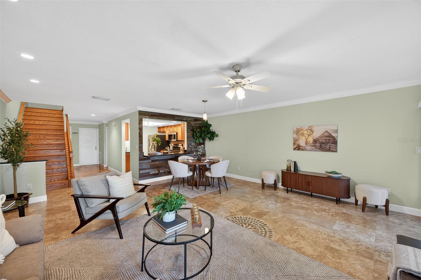 LINKS THE CONDO - Residential