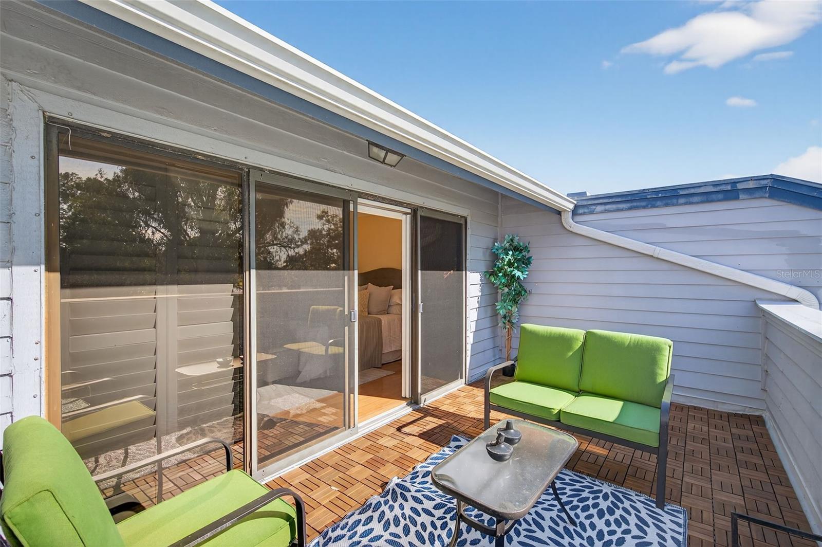 LINKS THE CONDO - Residential