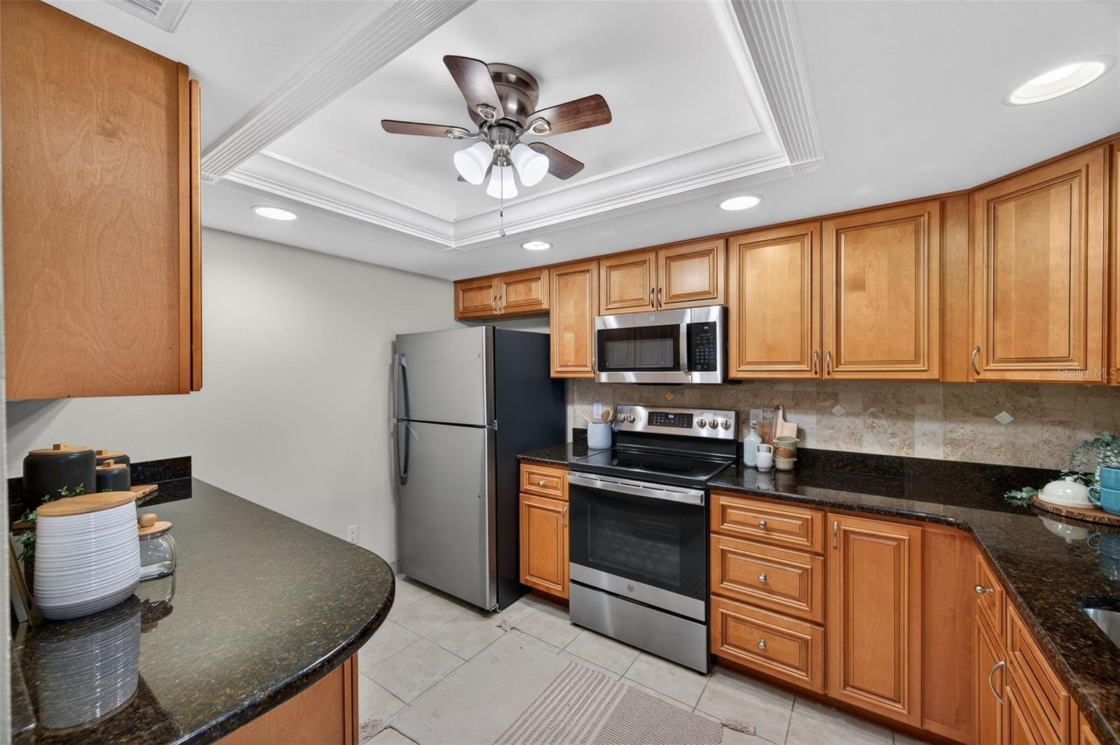 LINKS THE CONDO - Residential