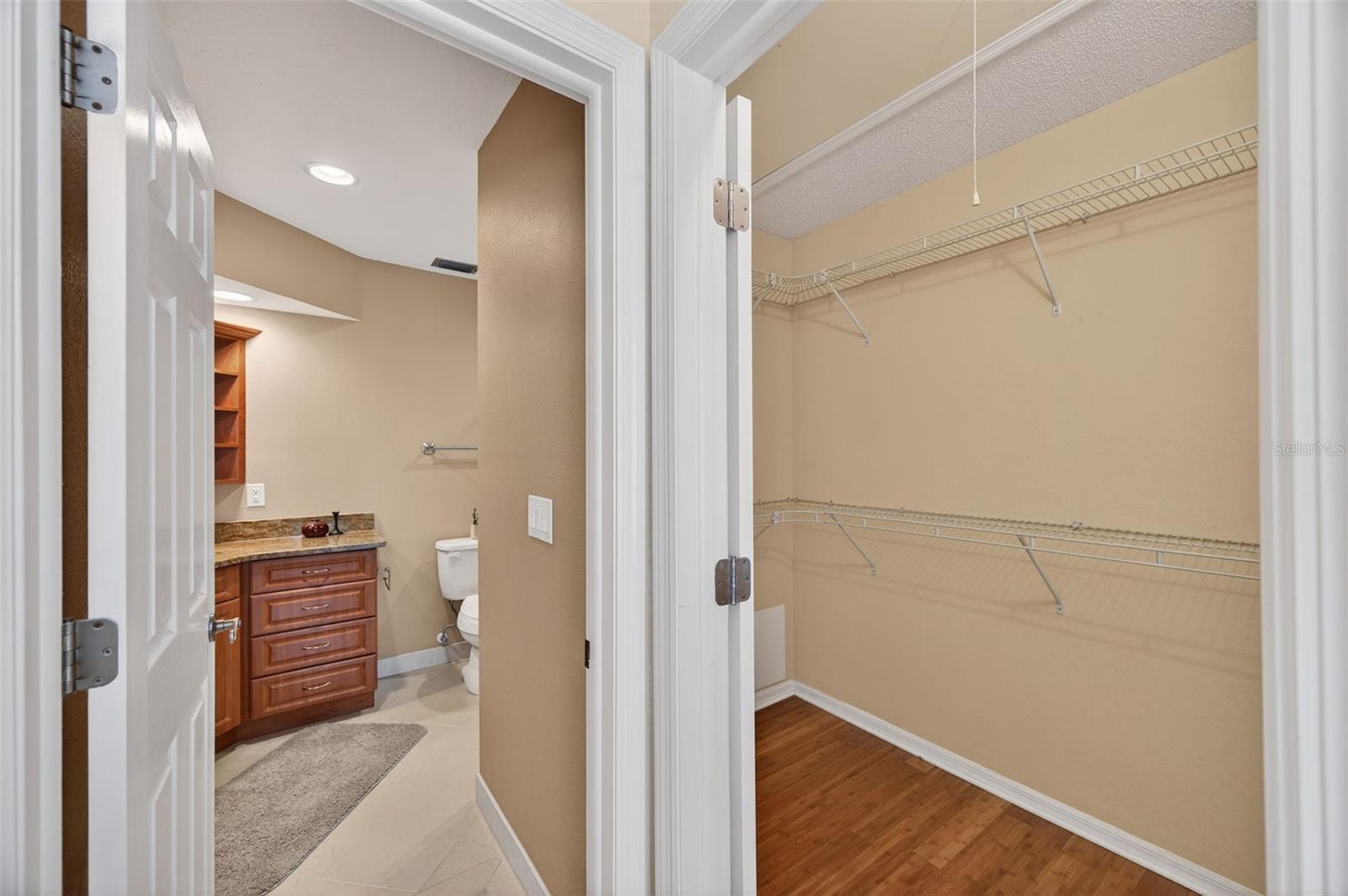 LINKS THE CONDO - Residential