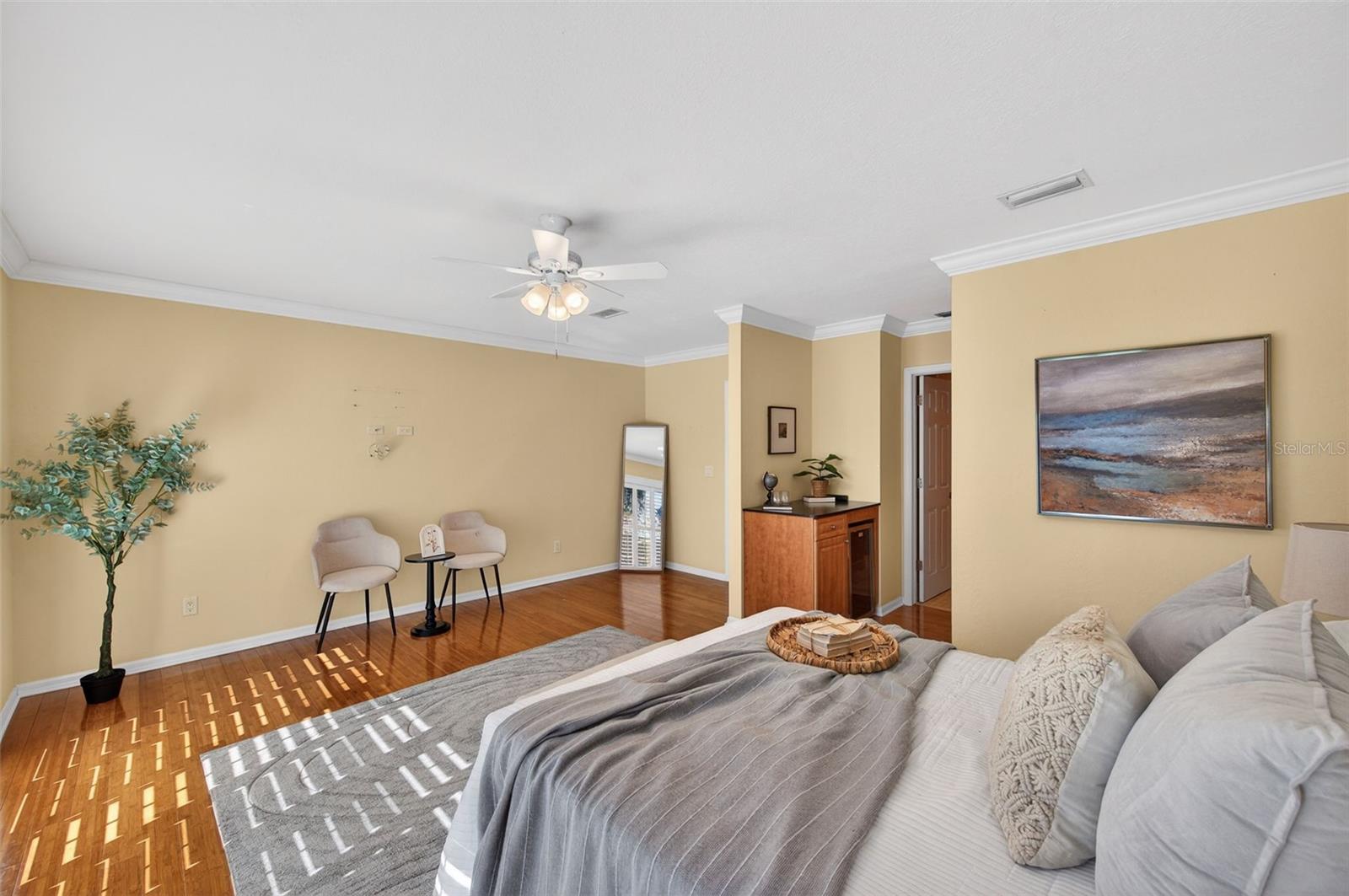 LINKS THE CONDO - Residential