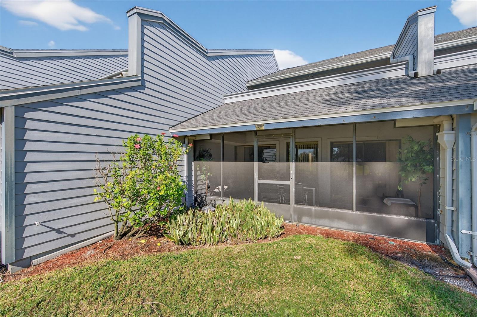 LINKS THE CONDO - Residential