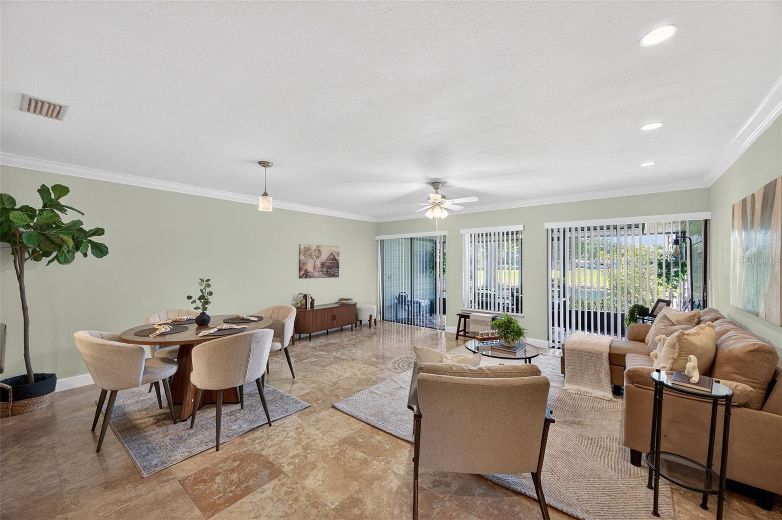 LINKS THE CONDO - Residential