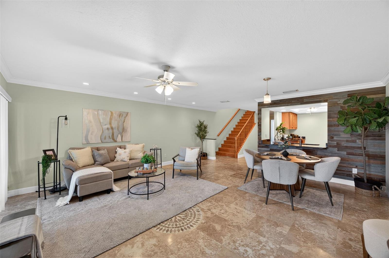 LINKS THE CONDO - Residential