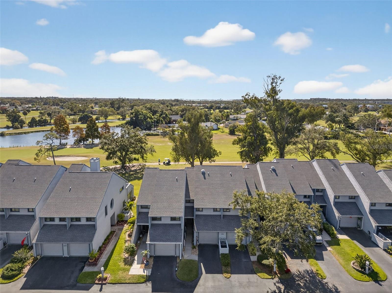 LINKS THE CONDO - Residential