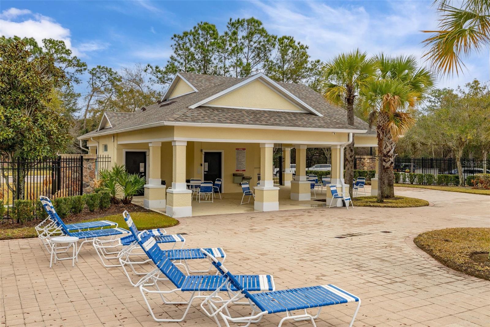 TUCKER OAKS - Residential