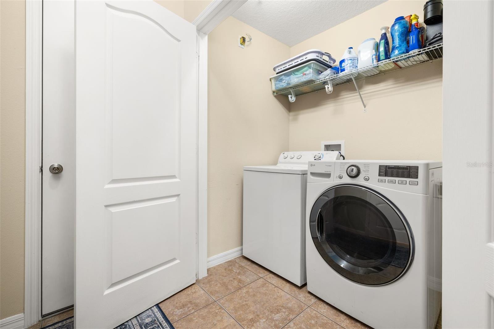 TUCKER OAKS - Residential