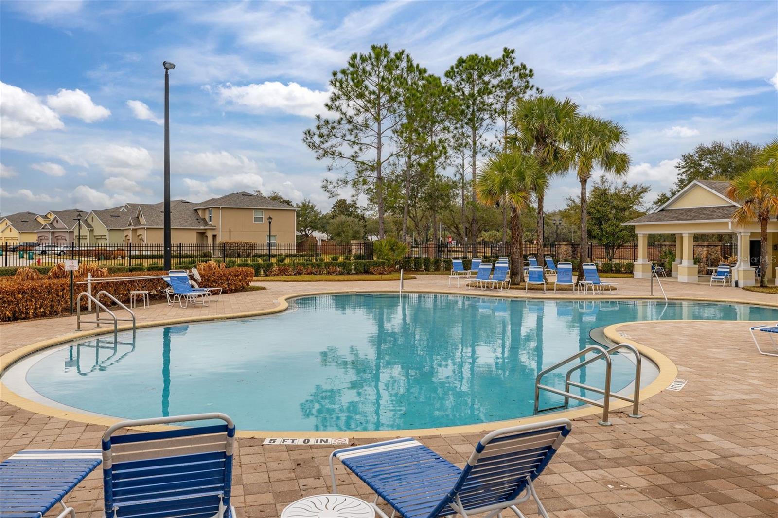 TUCKER OAKS - Residential