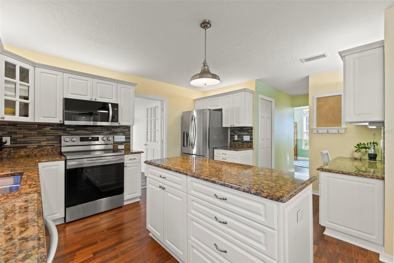 COUNTRY CREEK PH II - Residential