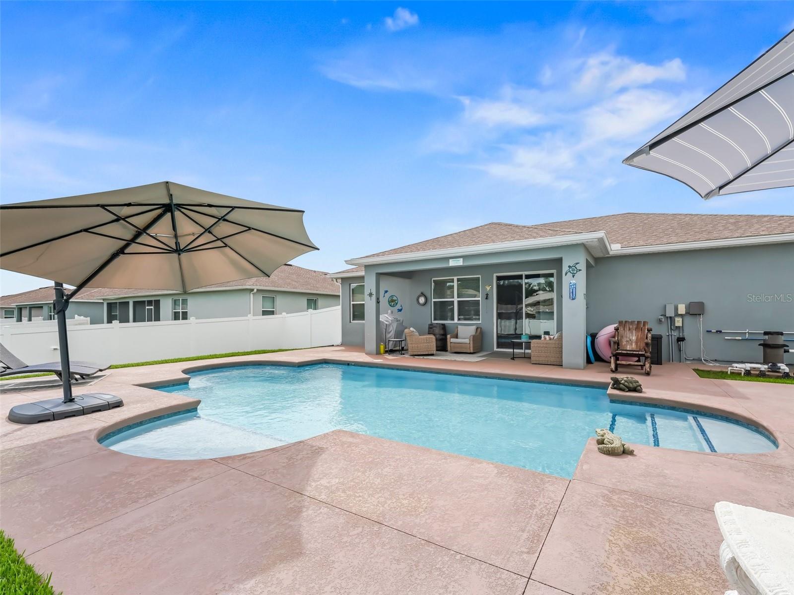 SUMMERCREST - Residential