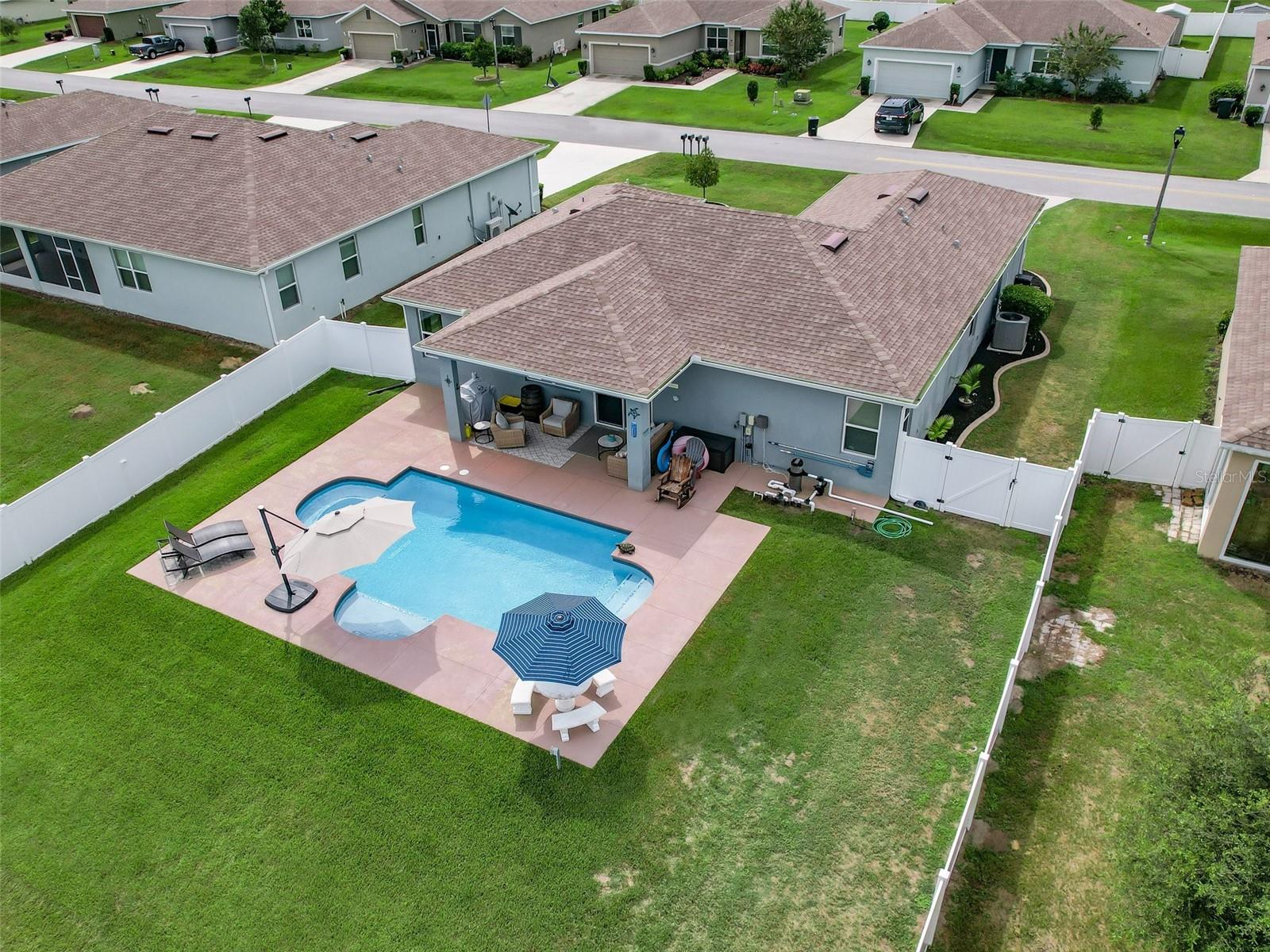 SUMMERCREST - Residential