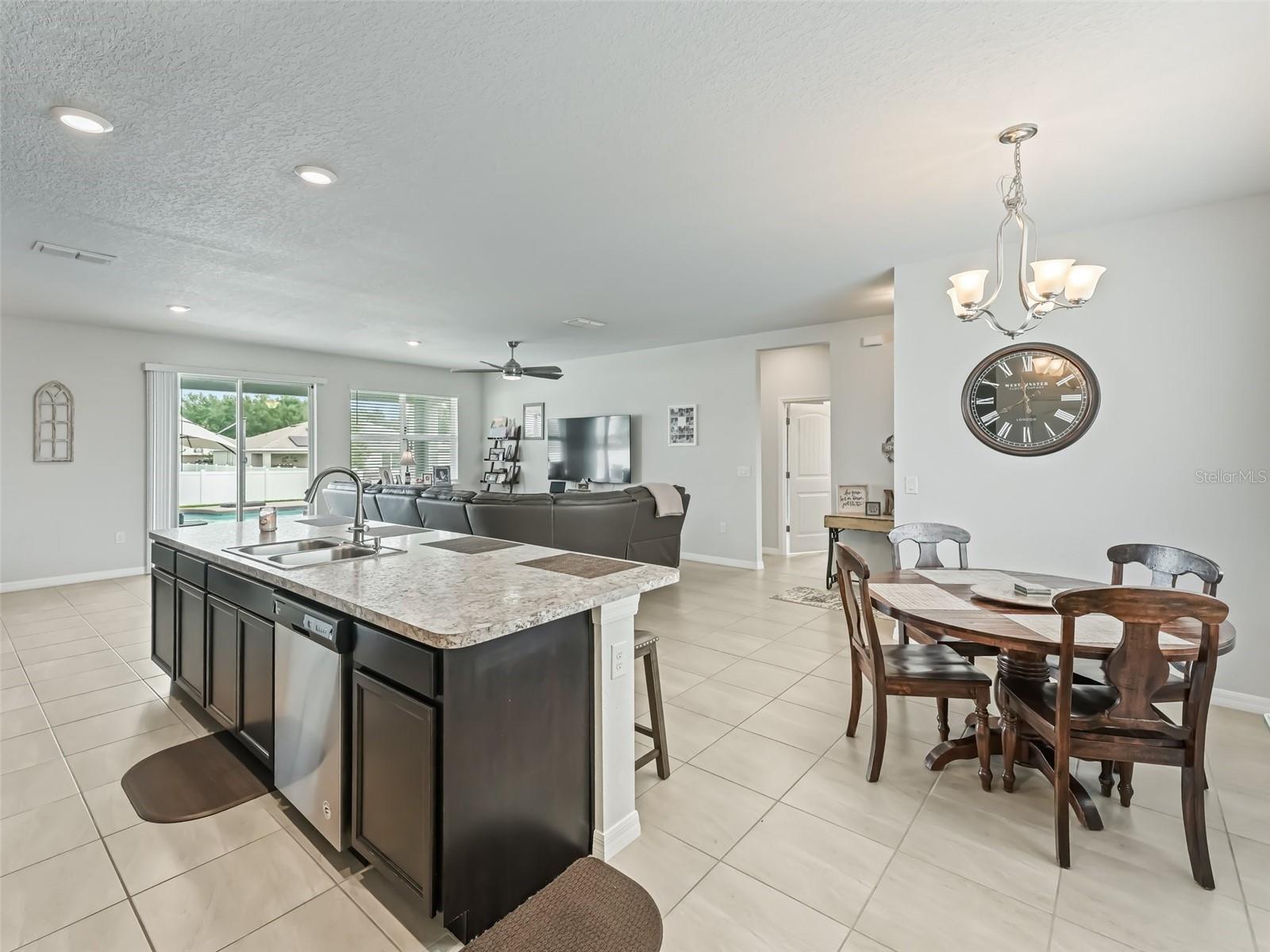 SUMMERCREST - Residential