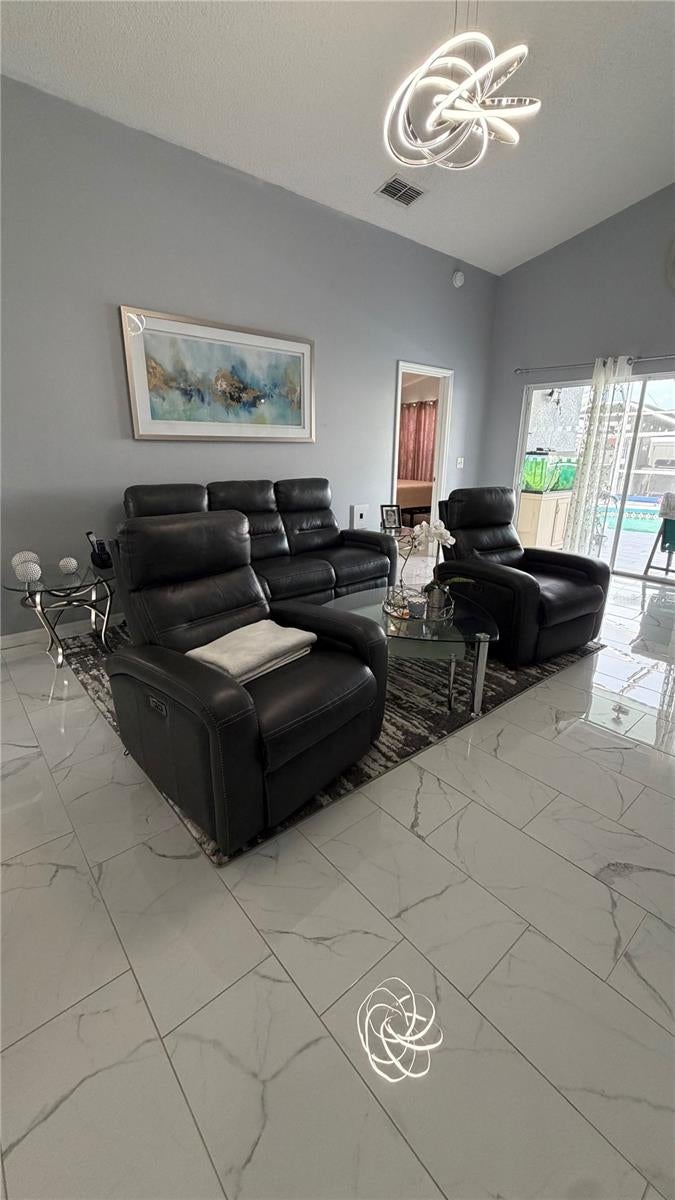 952 CLEAR CREEK CIRCLE