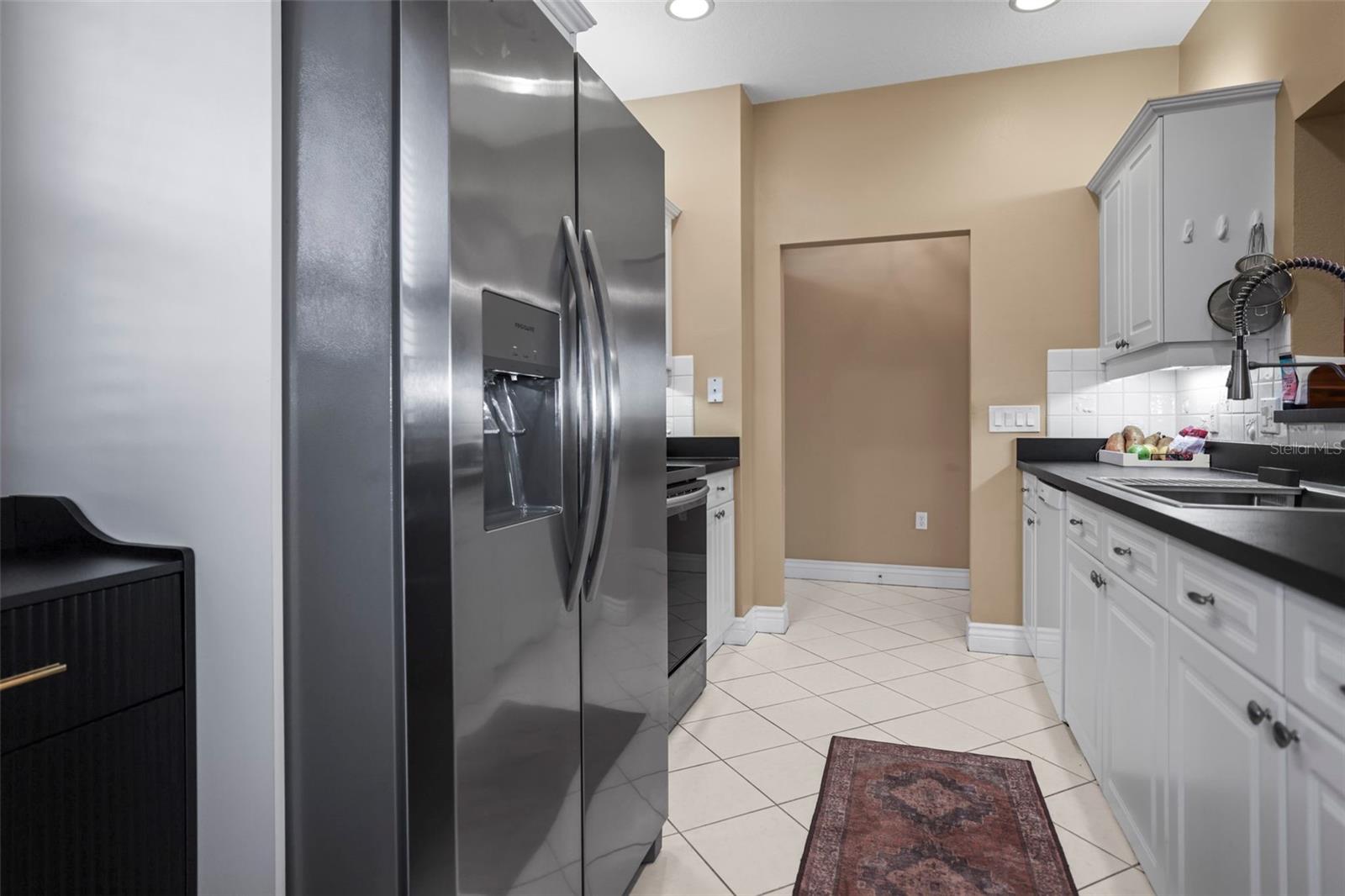 ISLAND PARK CONDO - Residential