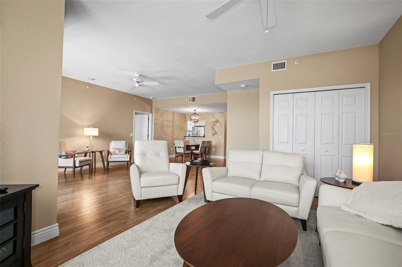 ISLAND PARK CONDO - Residential