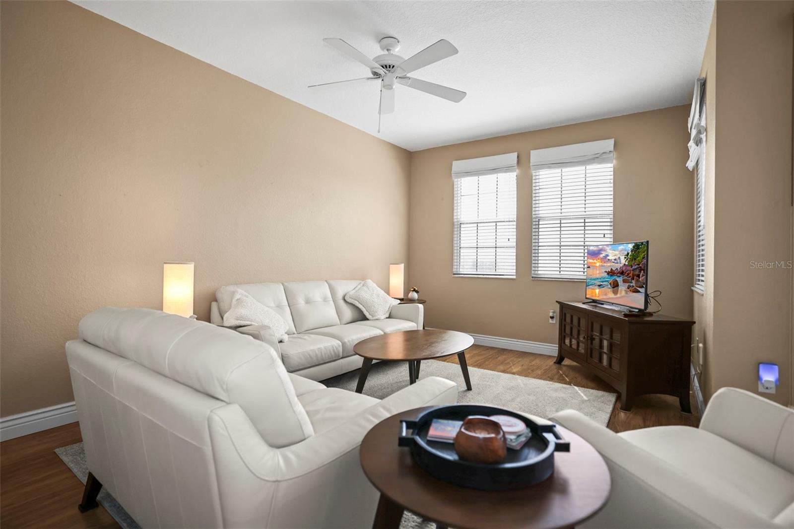 ISLAND PARK CONDO - Residential