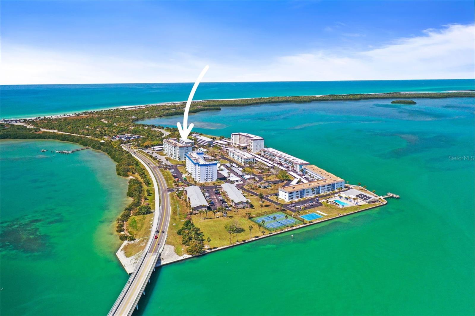 ISLAND PARK CONDO - Residential