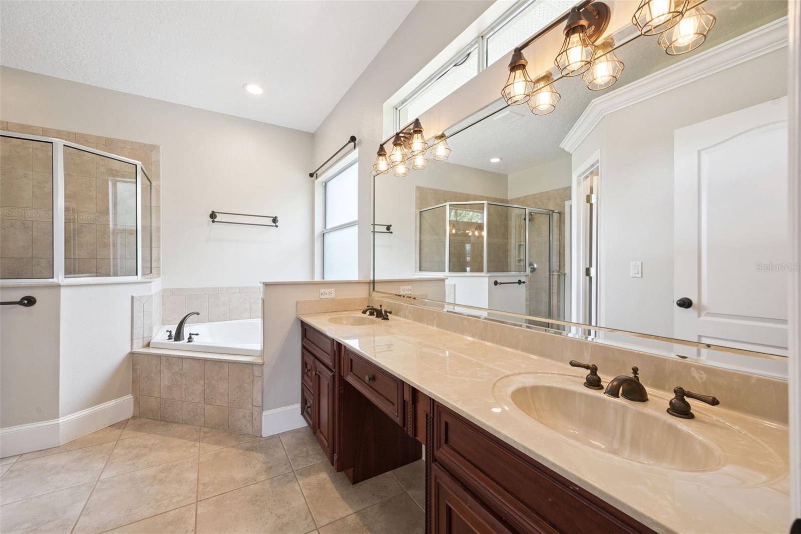 ASHLEY COVE UNIT 2 - Residential