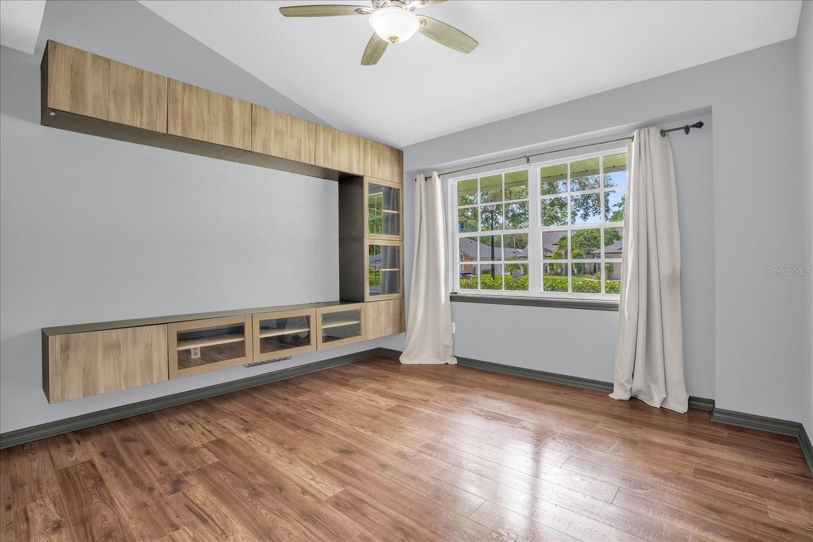 FALLBROOK - Residential