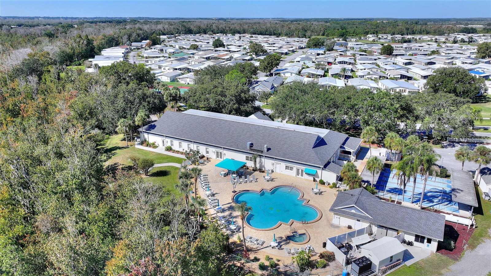 SWEETWATER GOLF & TENNIS CLUB ADD 01 - Residential