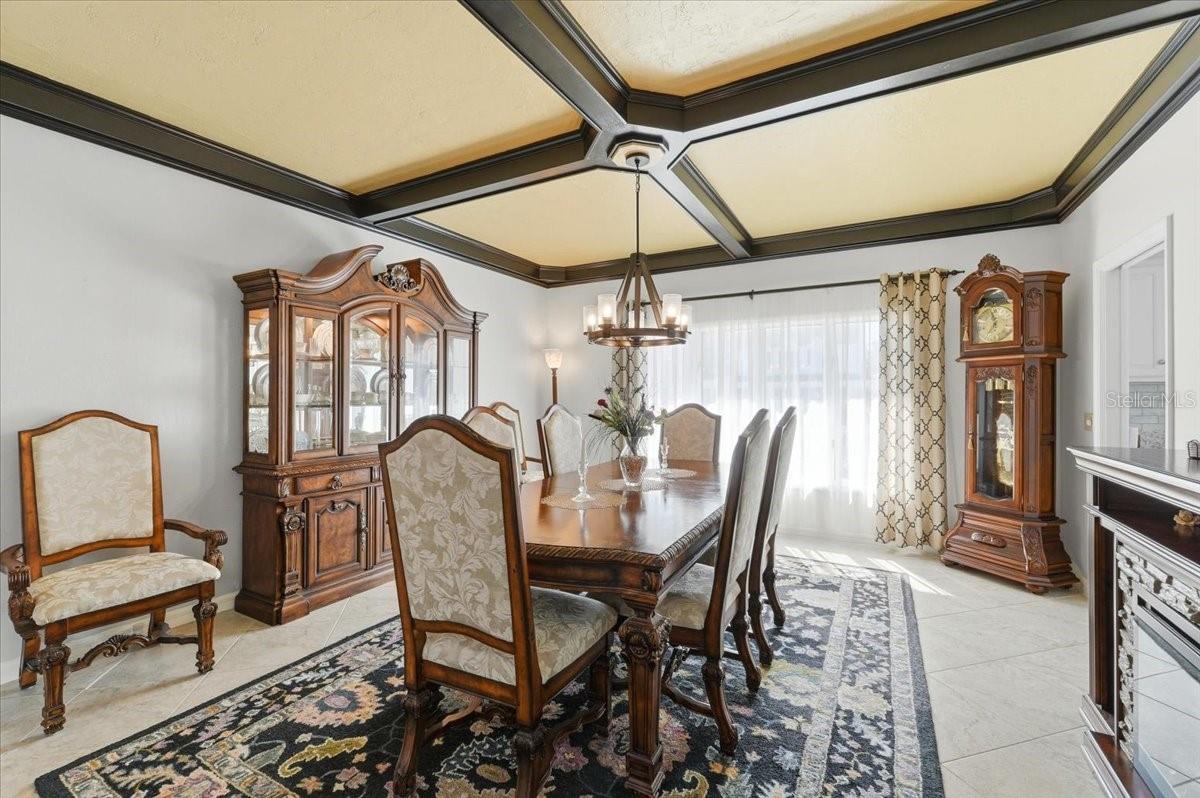 ARROWHEAD LAKE - Residential