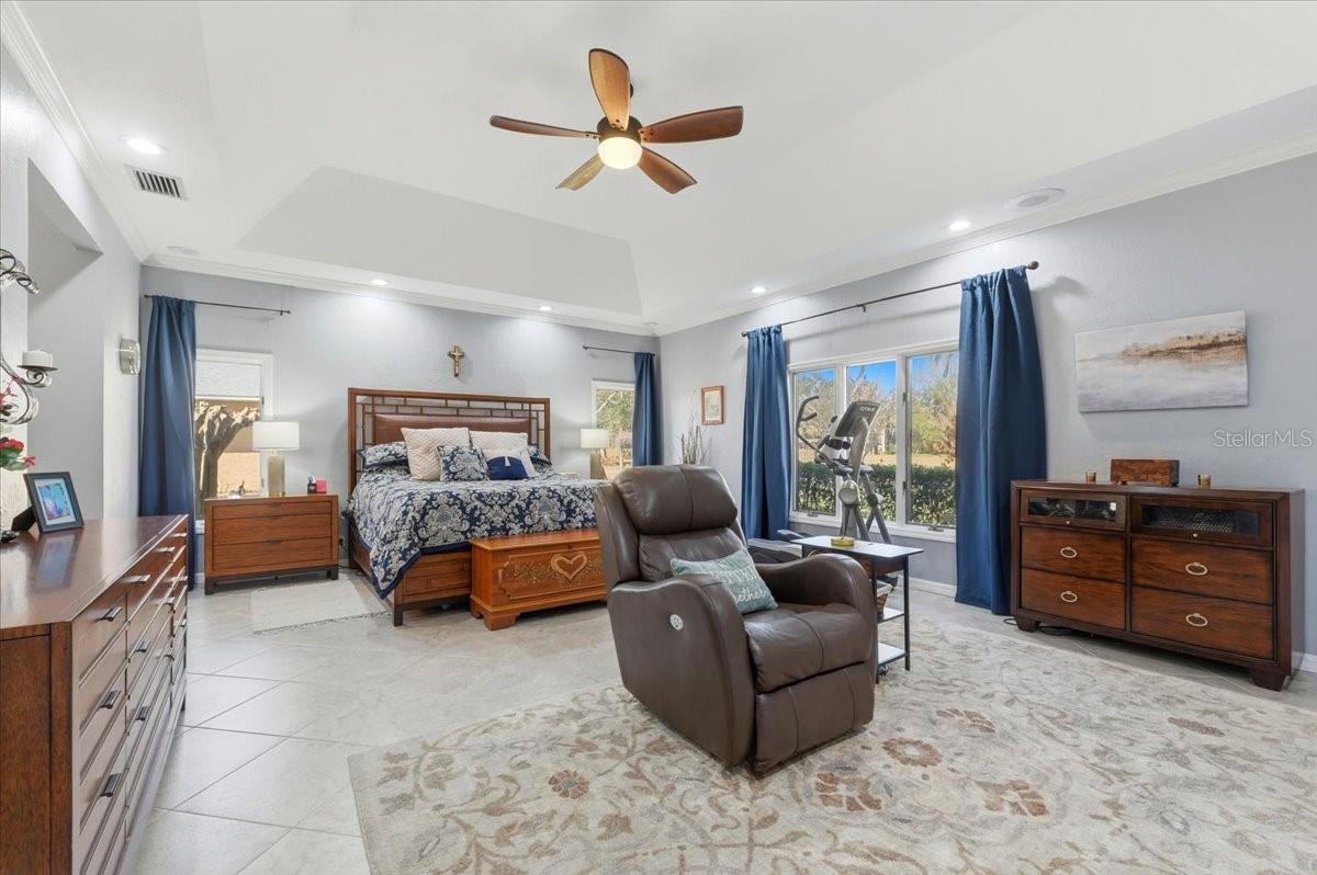 ARROWHEAD LAKE - Residential