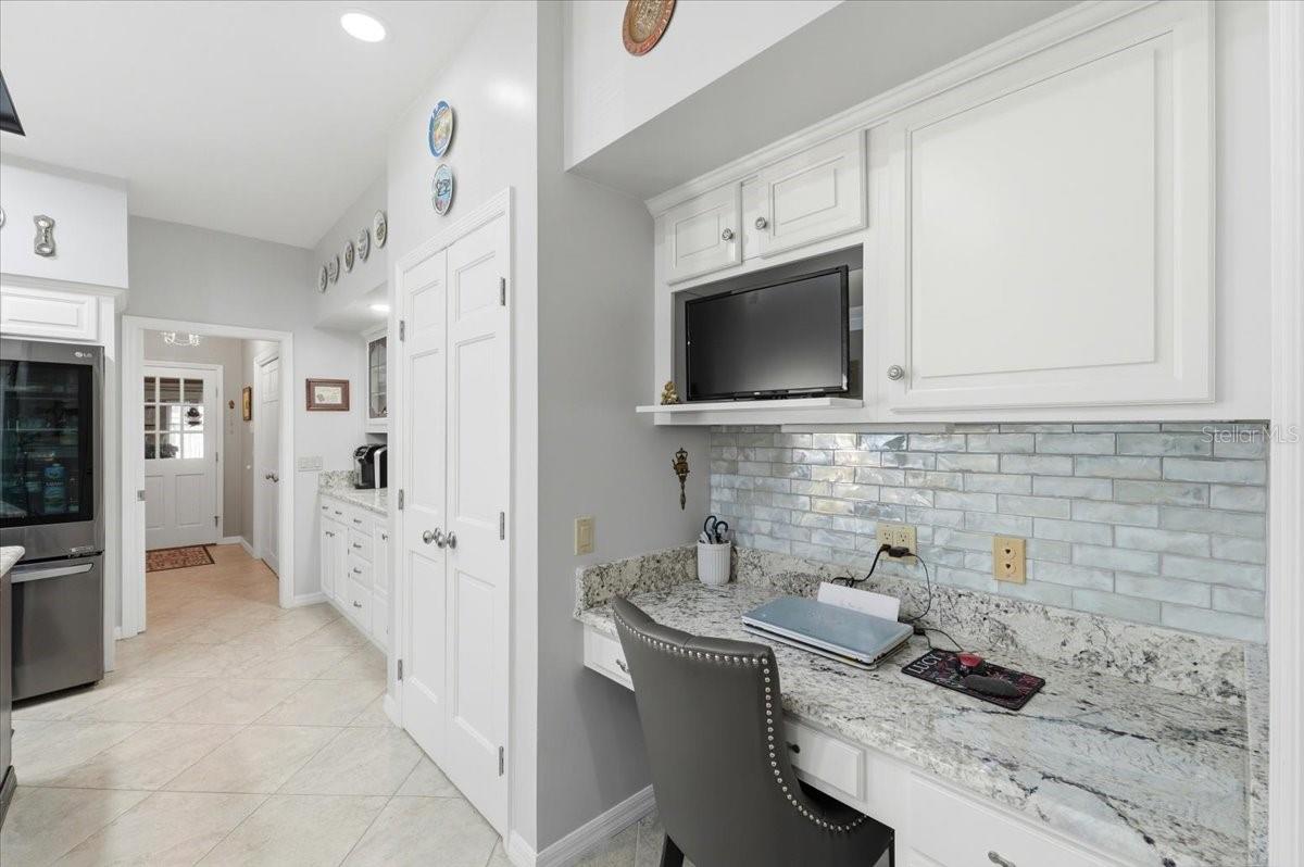 ARROWHEAD LAKE - Residential