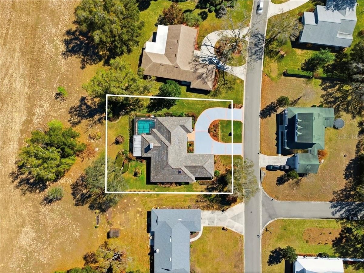 ARROWHEAD LAKE - Residential