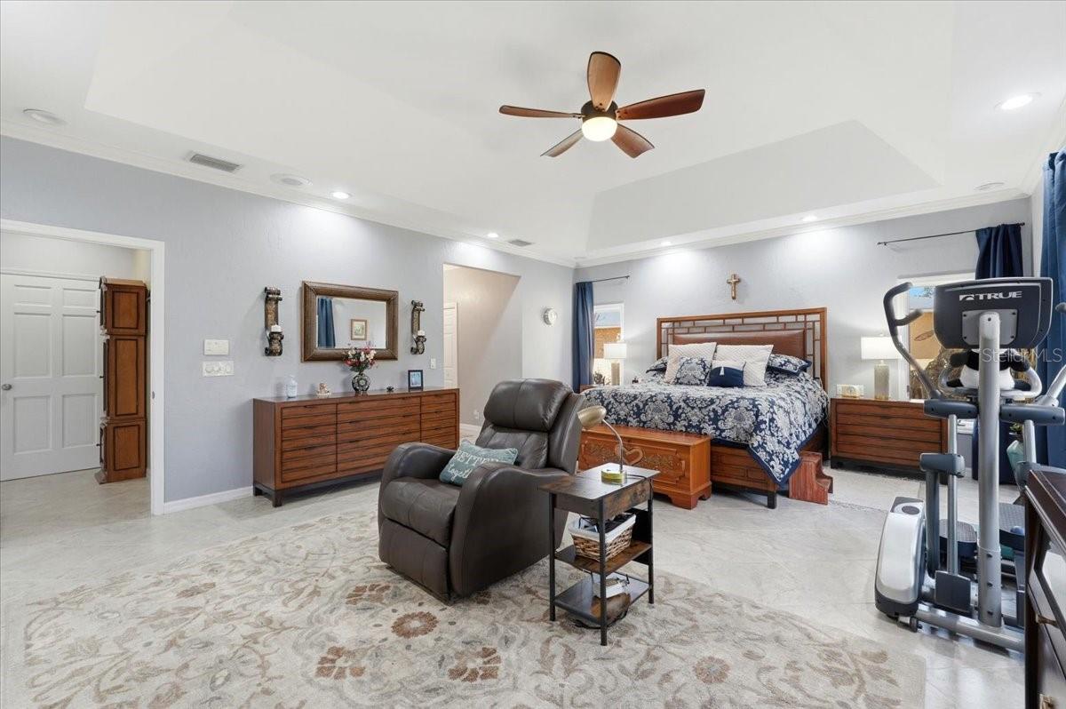 ARROWHEAD LAKE - Residential