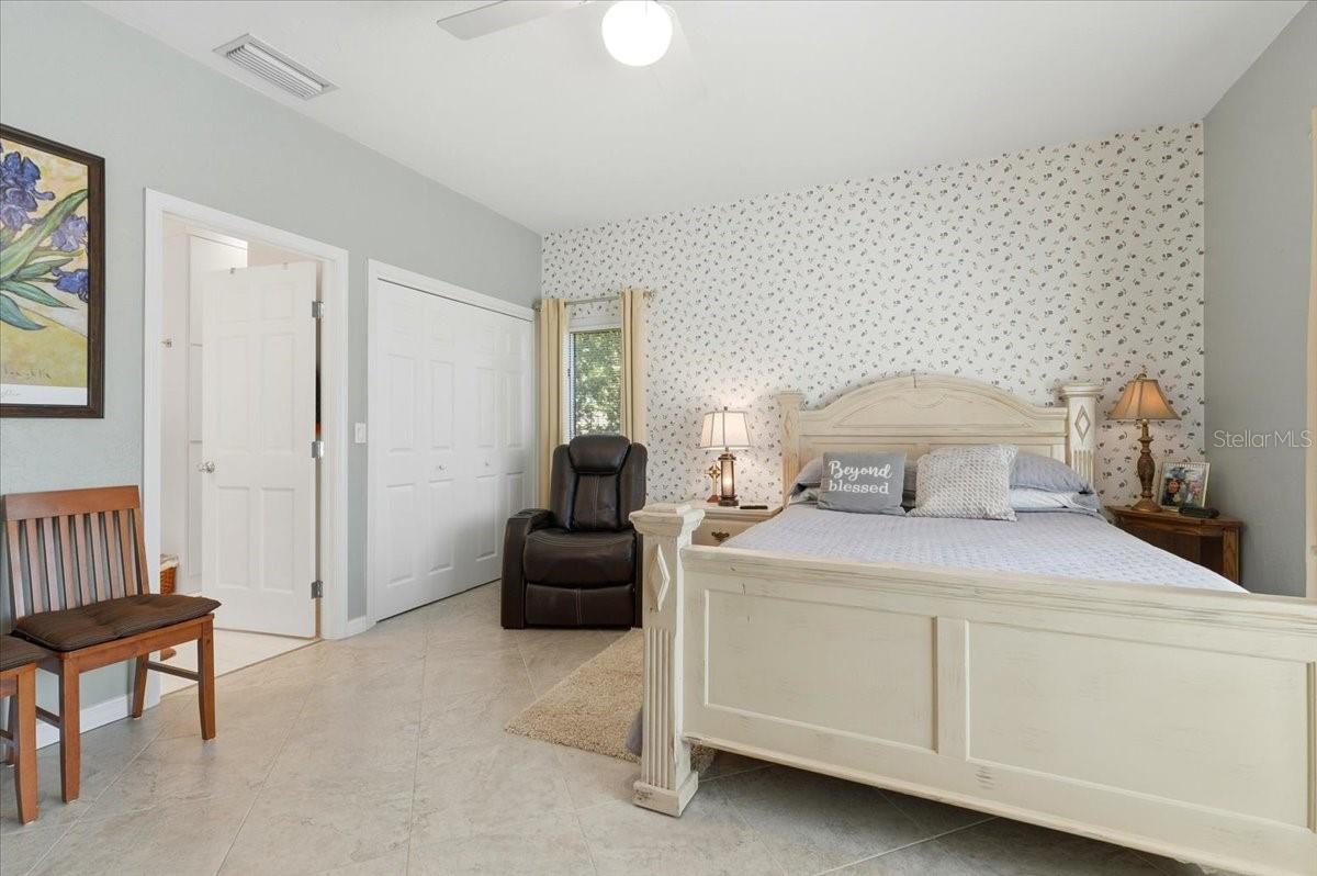 ARROWHEAD LAKE - Residential