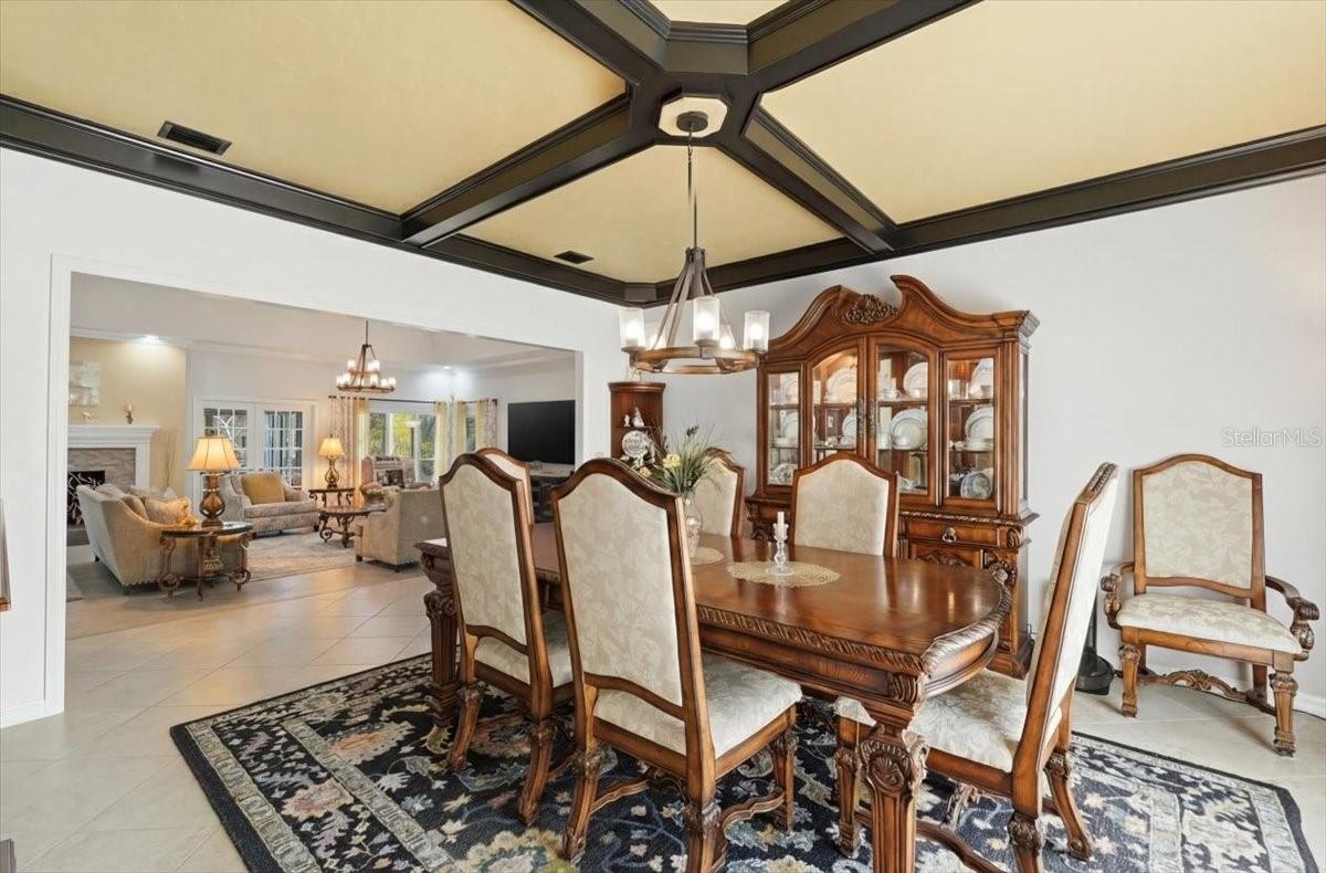 ARROWHEAD LAKE - Residential