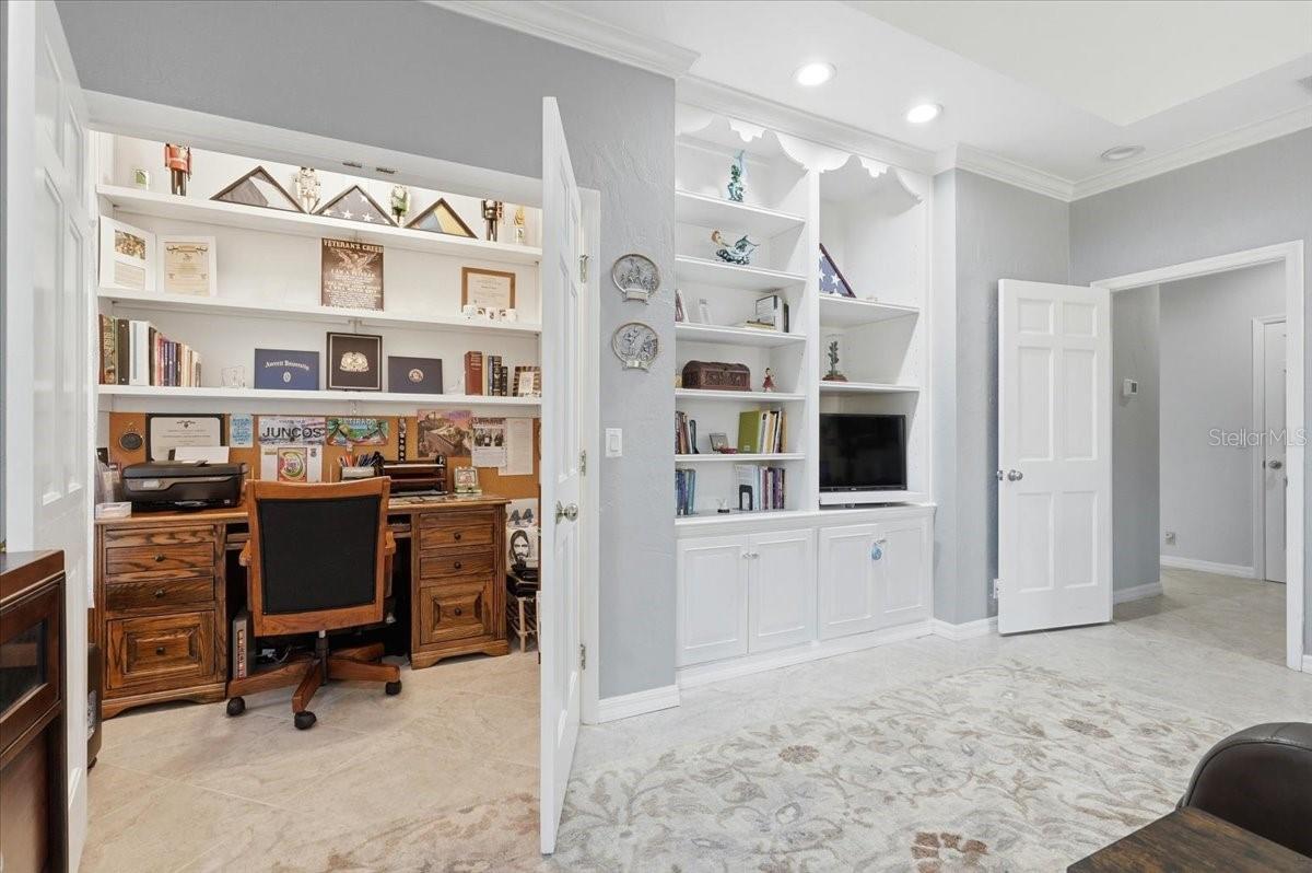 ARROWHEAD LAKE - Residential