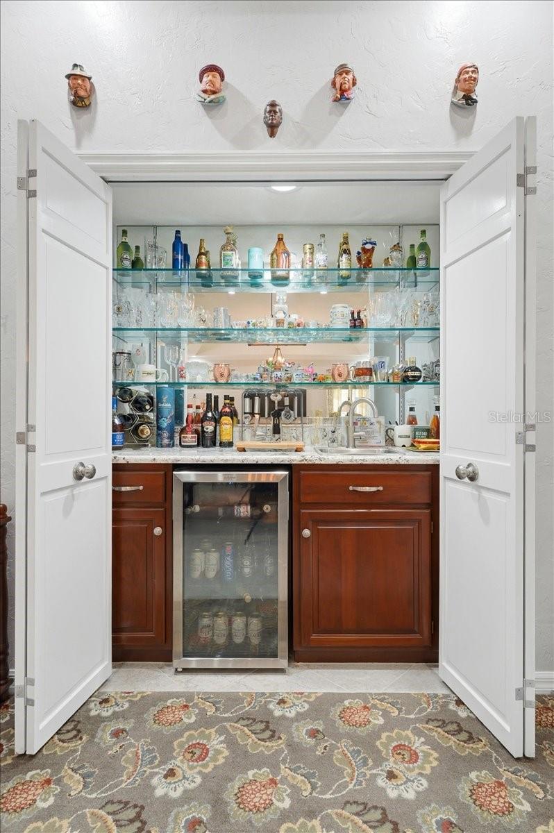 ARROWHEAD LAKE - Residential