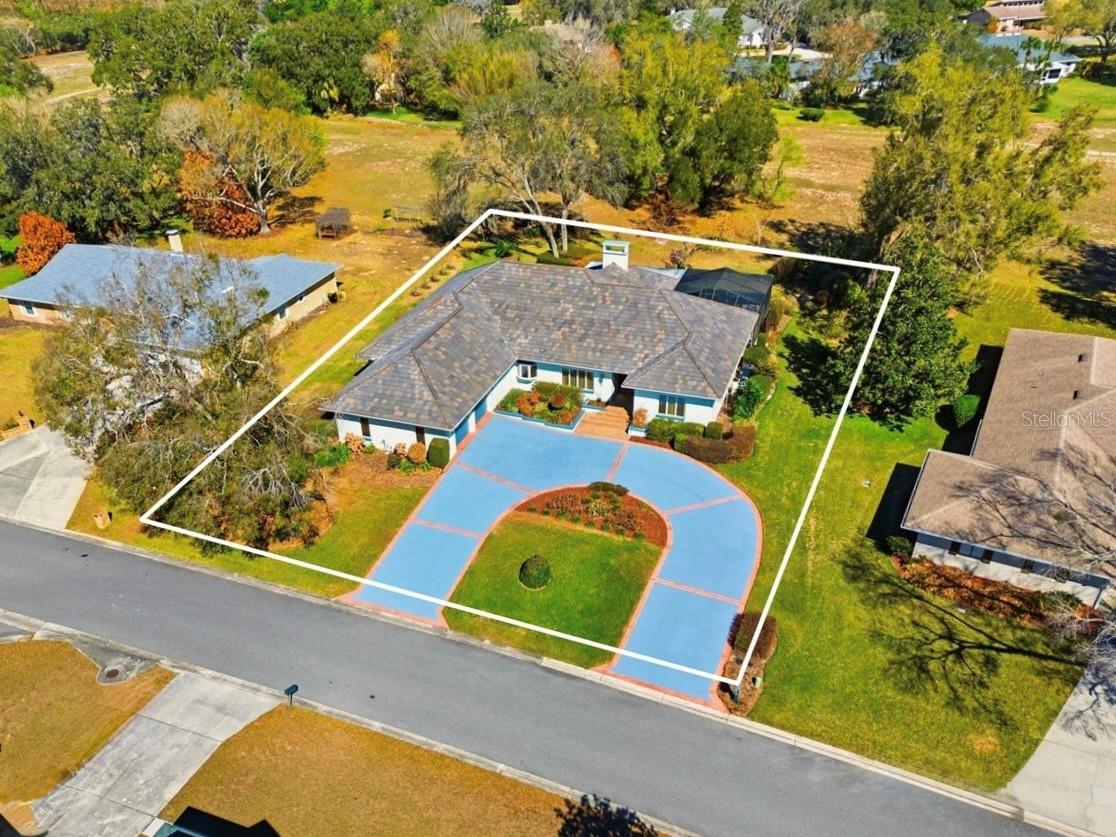 ARROWHEAD LAKE - Residential