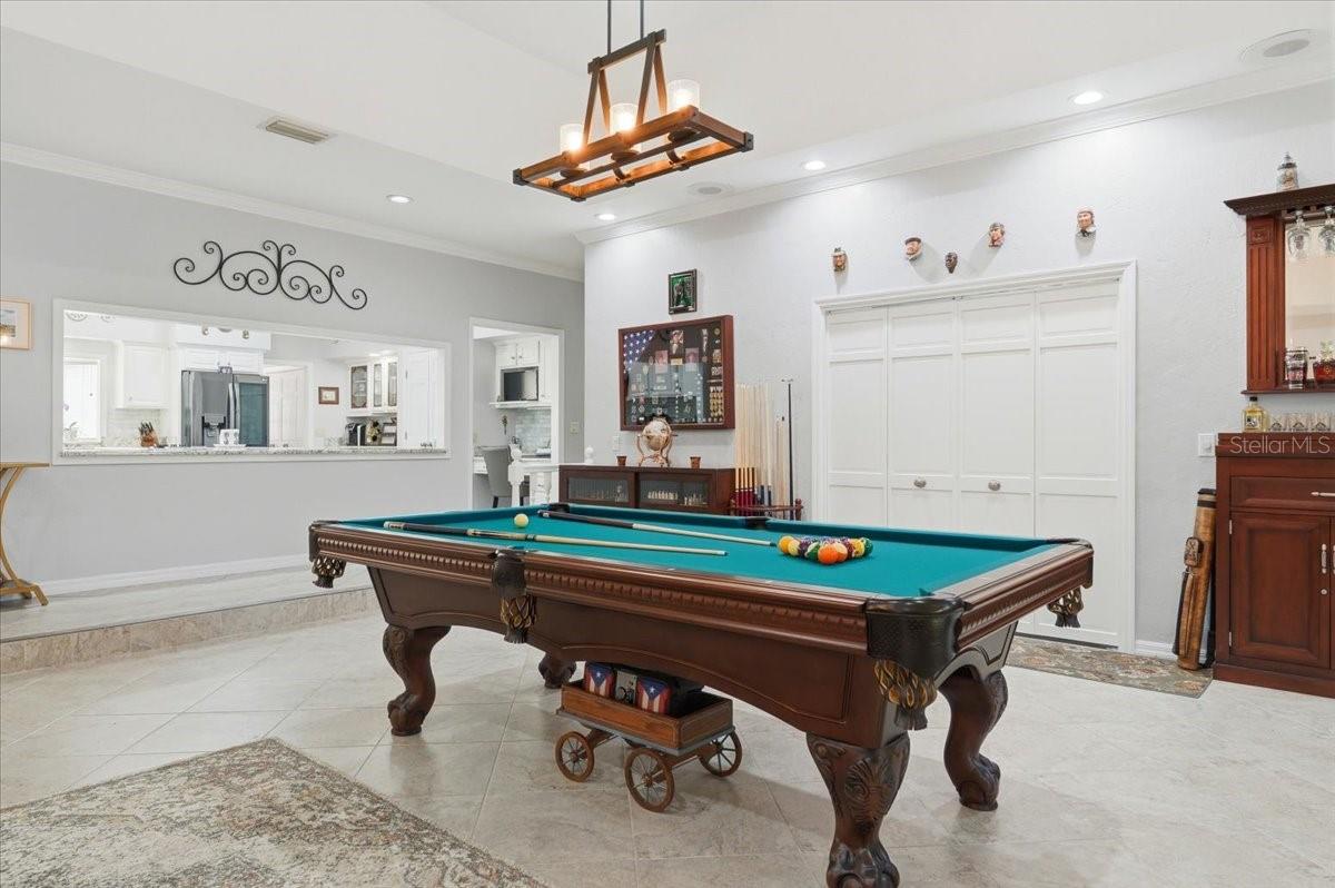 ARROWHEAD LAKE - Residential