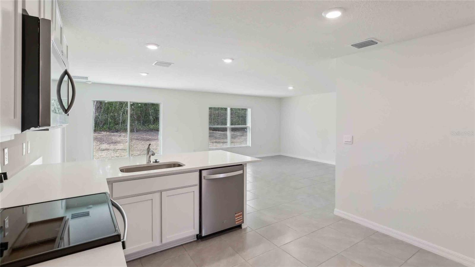 TRIUMPH SOUTH - Residential