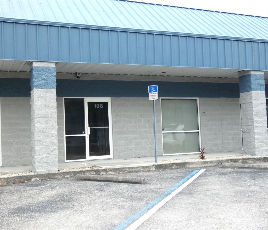 Photo of 1882 Porter Lake Drive #106, Sarasota, FL 34240 (MLS # A4688058)