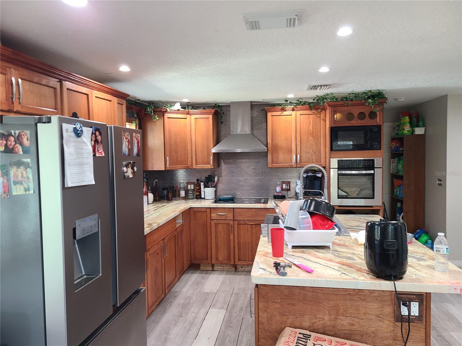 EMBASSY HILLS - Residential