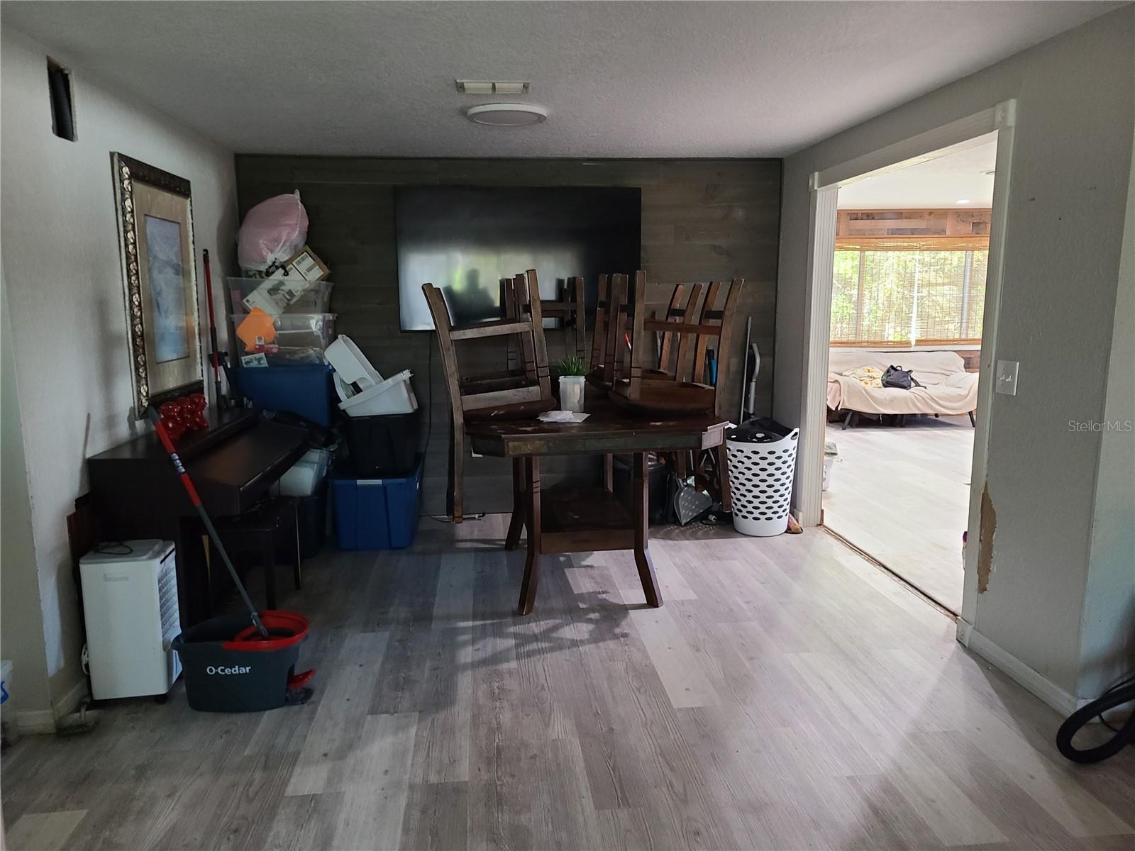 EMBASSY HILLS - Residential