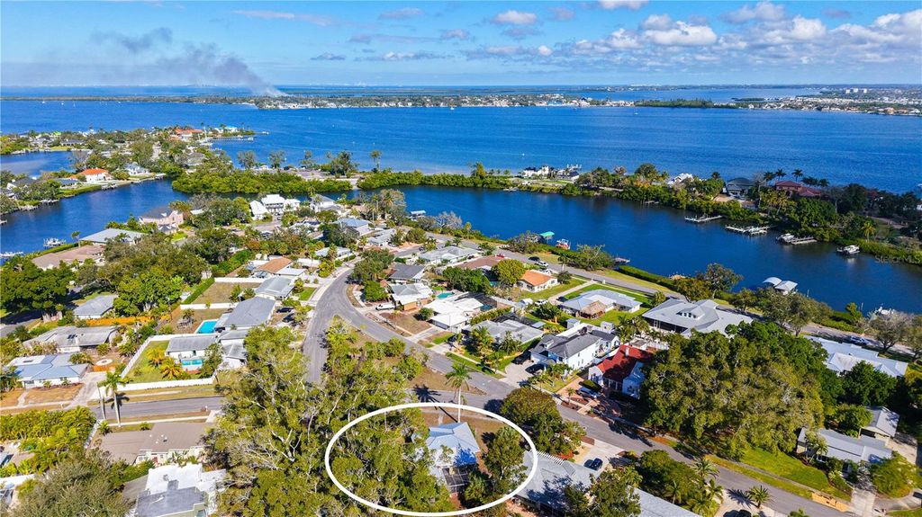 Photo of 640 Park Drive, Bradenton, FL 34209 (MLS # A4678554)